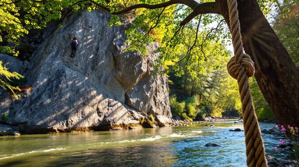 Découvrez les meilleurs sites d'escalade en Ardèche à explorer